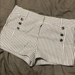 High Waist Striped Shorts. Size L. F21